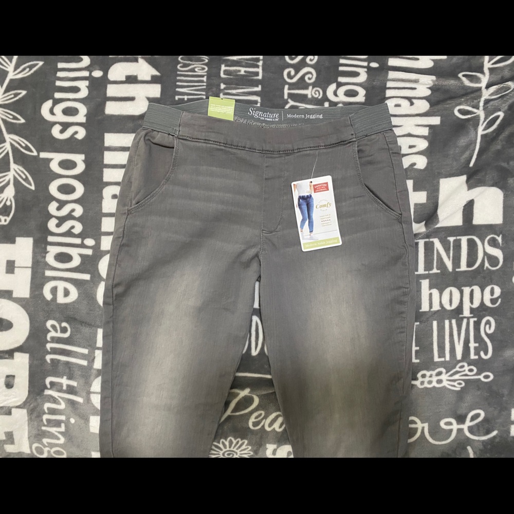 Levi’s Standard Ankle Jeggings